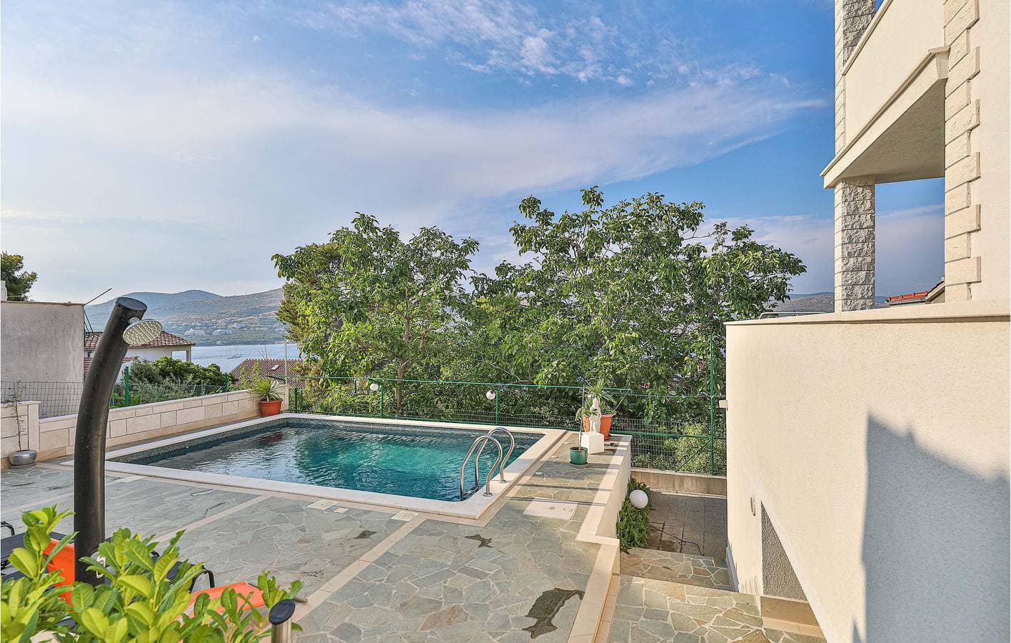 Foto 11 von 23: Apartment mit Meerblick, Pool und Terrasse, 700 m vom Strand entfernt