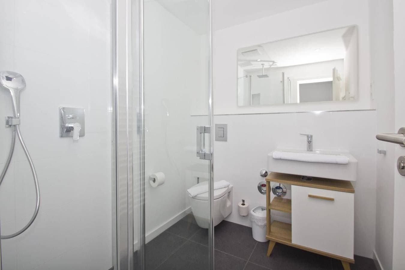 Foto 9 von 21: Moderne Ferienwohnung mit Gartennutzung - Haus Inselwind FeWo MEERbucht