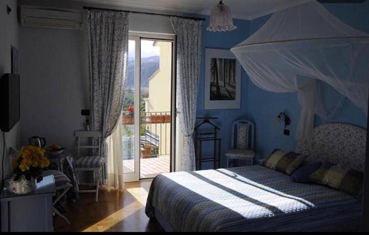 Foto 9 von 31: Double Room with Balcony