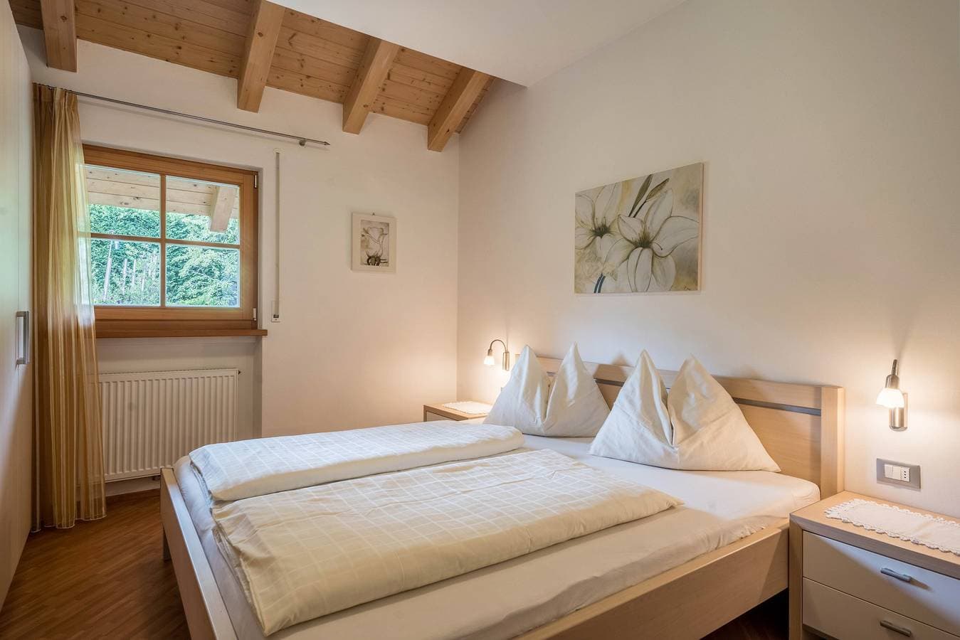 Foto 2 von 23: Ferienwohnung "Tischlerhof" mit Bergblick in Tirol mit voll ausgestatteter Küche