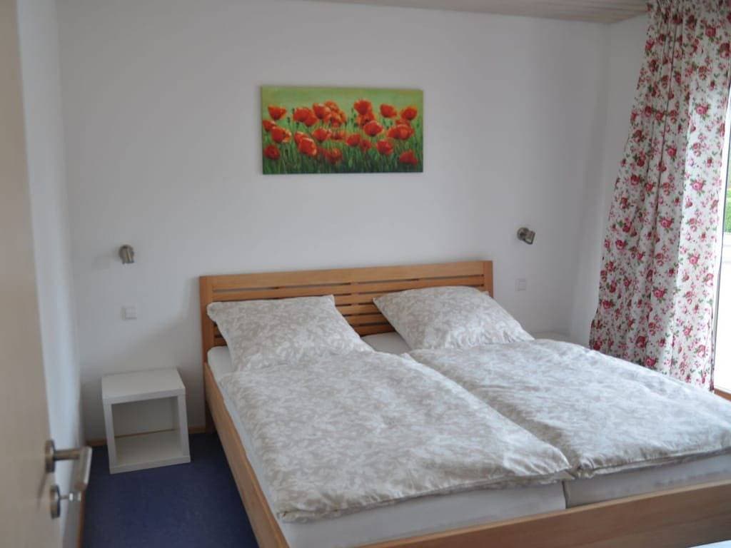 Foto 10 von 19: Ferienwohnung in Salem mit Schwimmbecken
