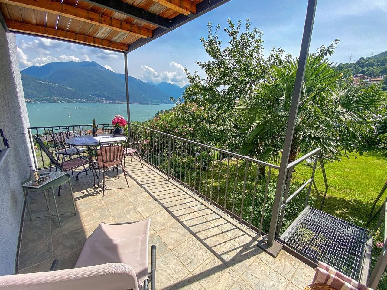 Tre Terre Land-Ferienhaus mit Seeblick 1