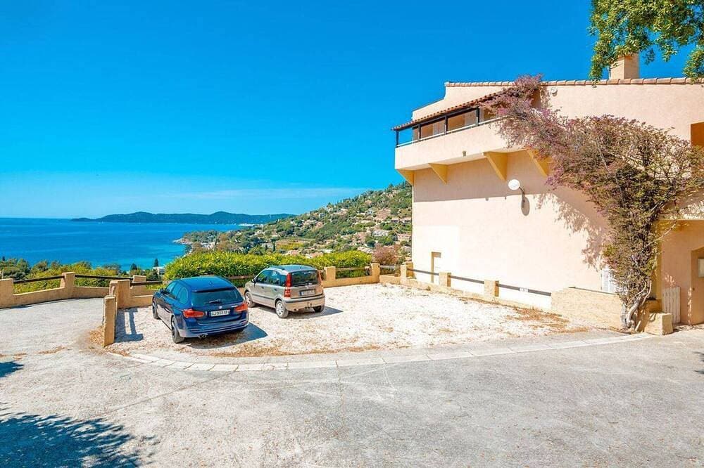 Foto 8 von 13: Gemütliche Wohnung in Aiguebelle mit Terrasse und privatem Parkplatz