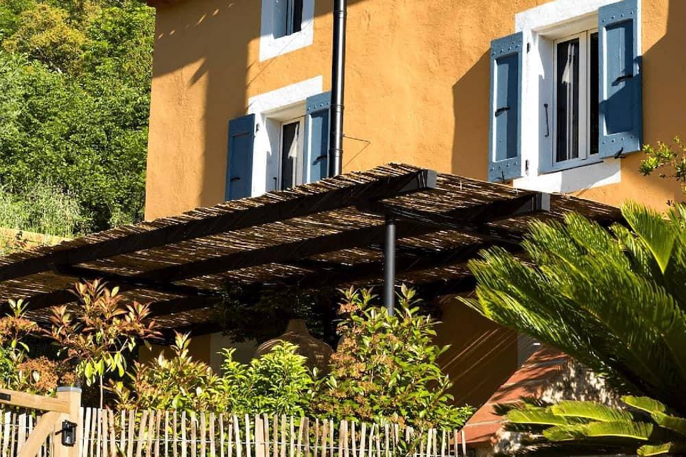 Foto 13 von 30: Between the mountains and the sea, a profound and eco-chic nature experience in