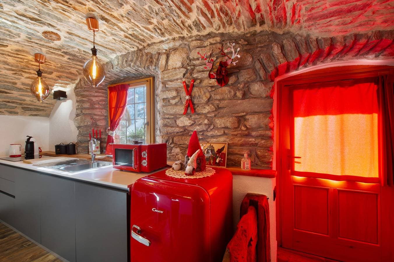 Foto 7 von 28: Ferienwohnung 'La Cachette' mit Bergblick, privater Terrasse und WLAN