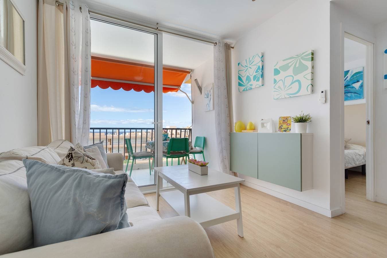 Foto 7 von 30: Ferienwohnung 'Lovely Nice Los Cristianos' mit Meerblick, Gemeinschaftspool und WLAN