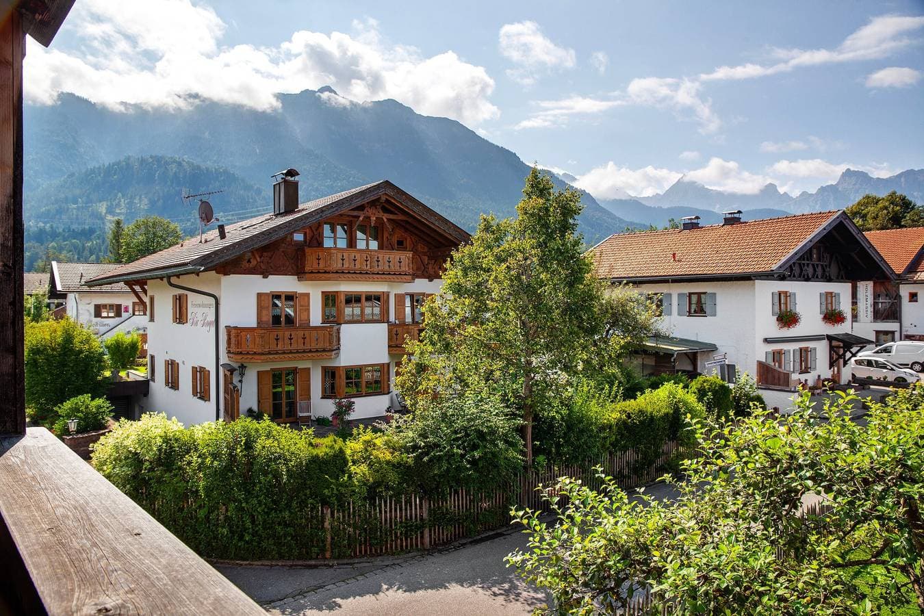 Foto 5 von 31: Zimmer 'Apartment Mit Bergblick' mit Bergblick, Balkon und Wi-Fi