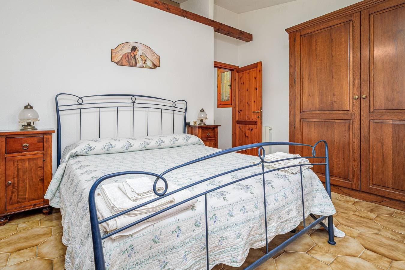 Foto 12 von 25: Villa Montalmutu mit Meerblick, WLAN und Klimaanlage