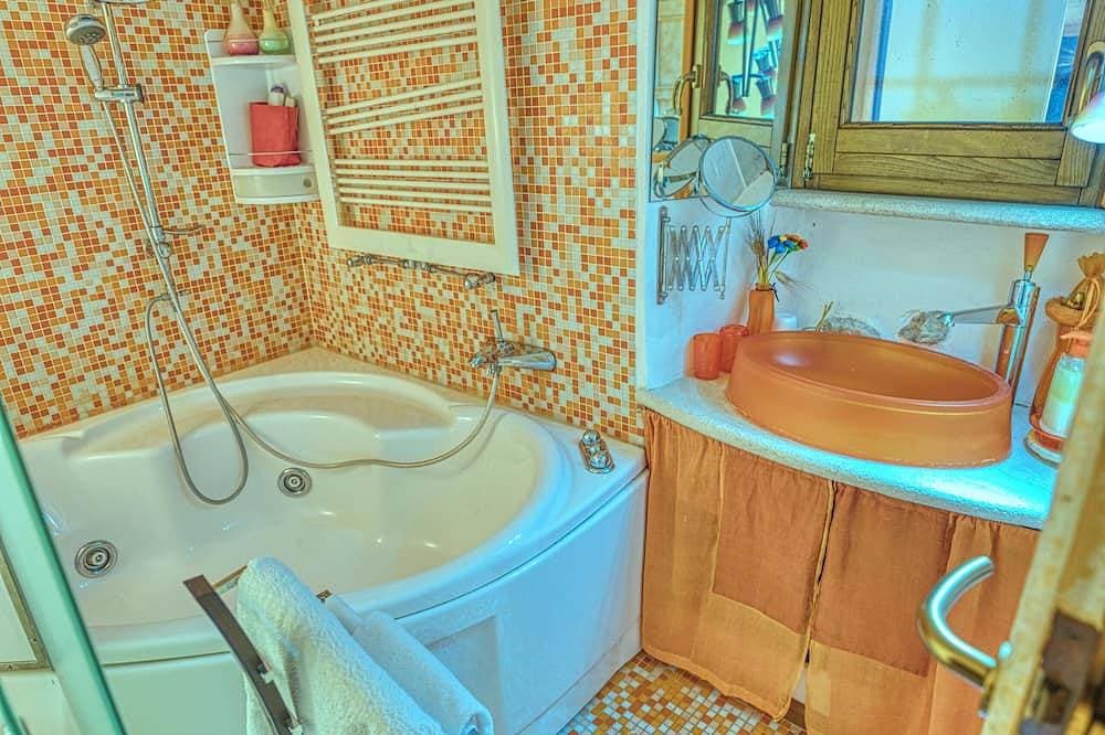 GrandTourSuiteHome, Spoleto, romantic comfort apartment in historic center 1