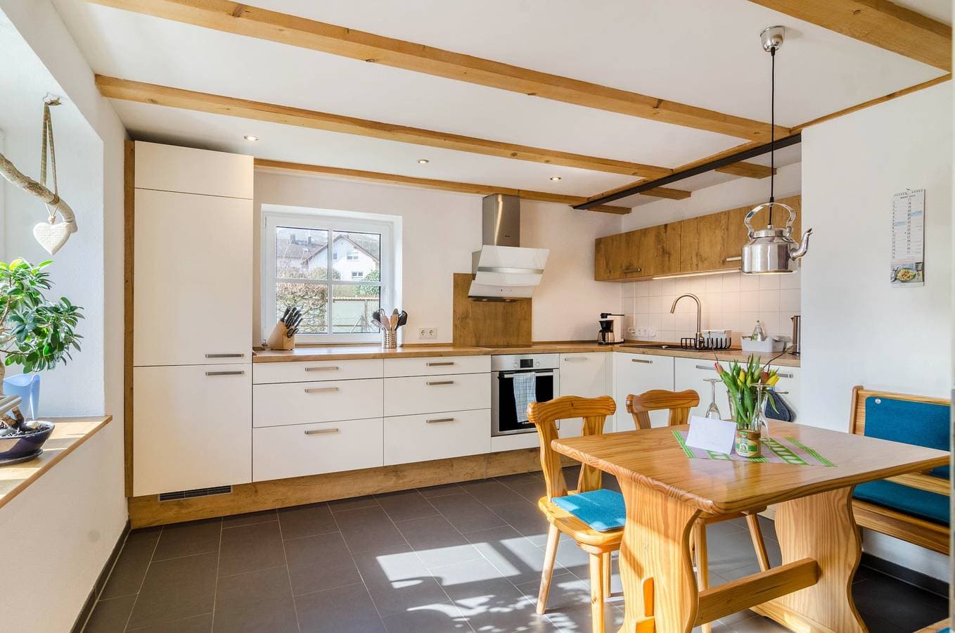 Foto 6 von 25: Ferienwohnung 'Schienerberghütte' mit privater Terrasse, privatem Garten und WLAN