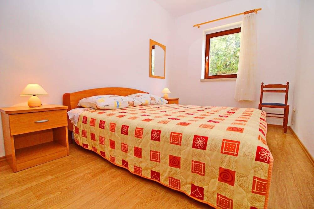 Foto 5 von 22: Apartment Classic Korčula - Apartment mit 2 Schlafzimmern, Terrasse und Meerblick