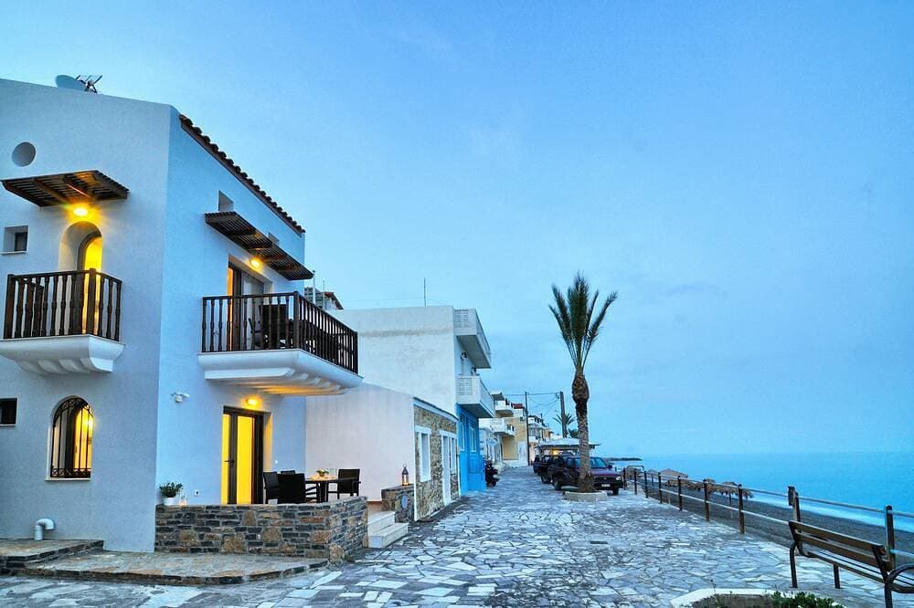 Foto 8 von 24: Myrtos Mare Suites - Seafront Maisonette