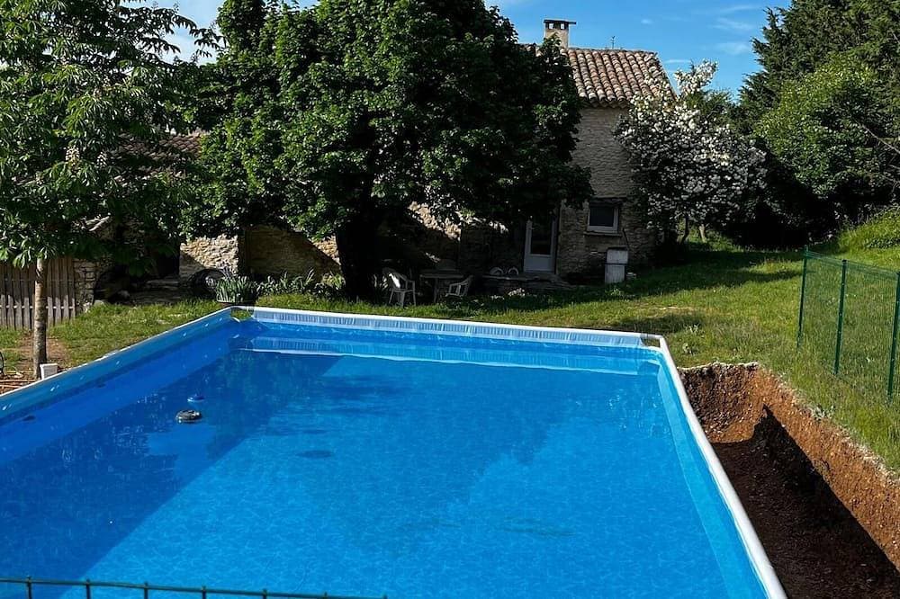 Quiet country house 90 m2 with swimming pool/ jacuzzi/ large garden/ terrace 1
