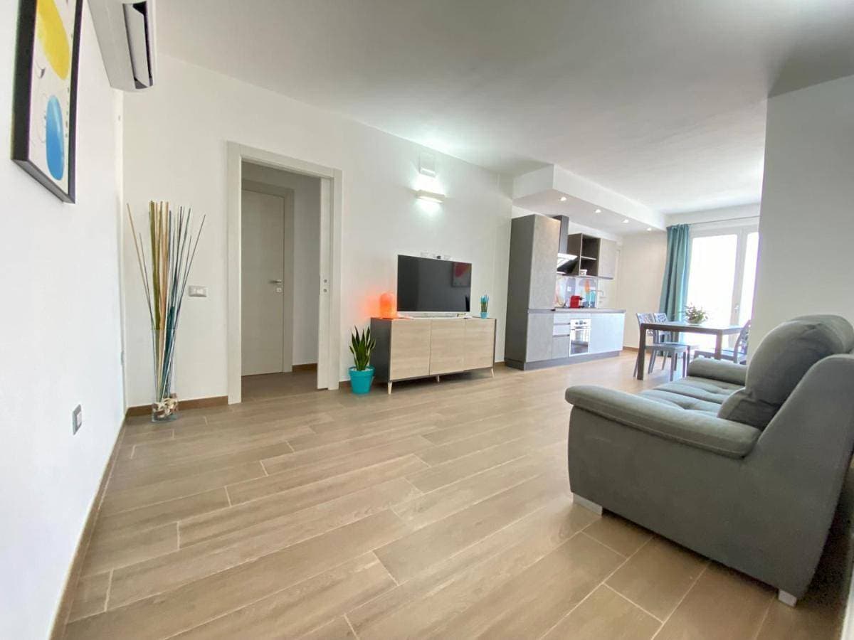 Foto 4 von 25: Two-Bedroom Apartment