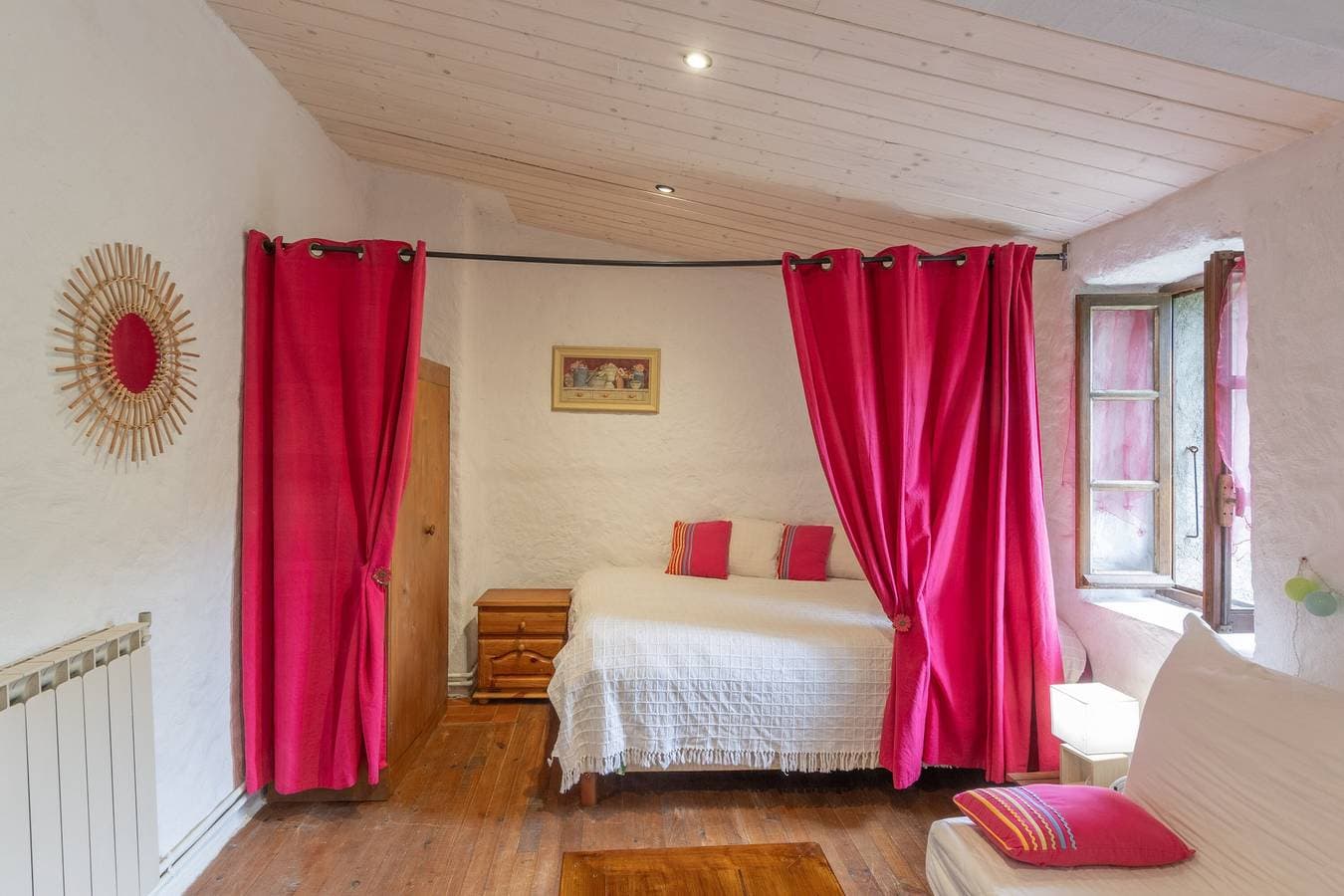 Foto 3 von 19: Ferienhaus 'Cœur Ardèche' mit Bergblick und privatem Garten