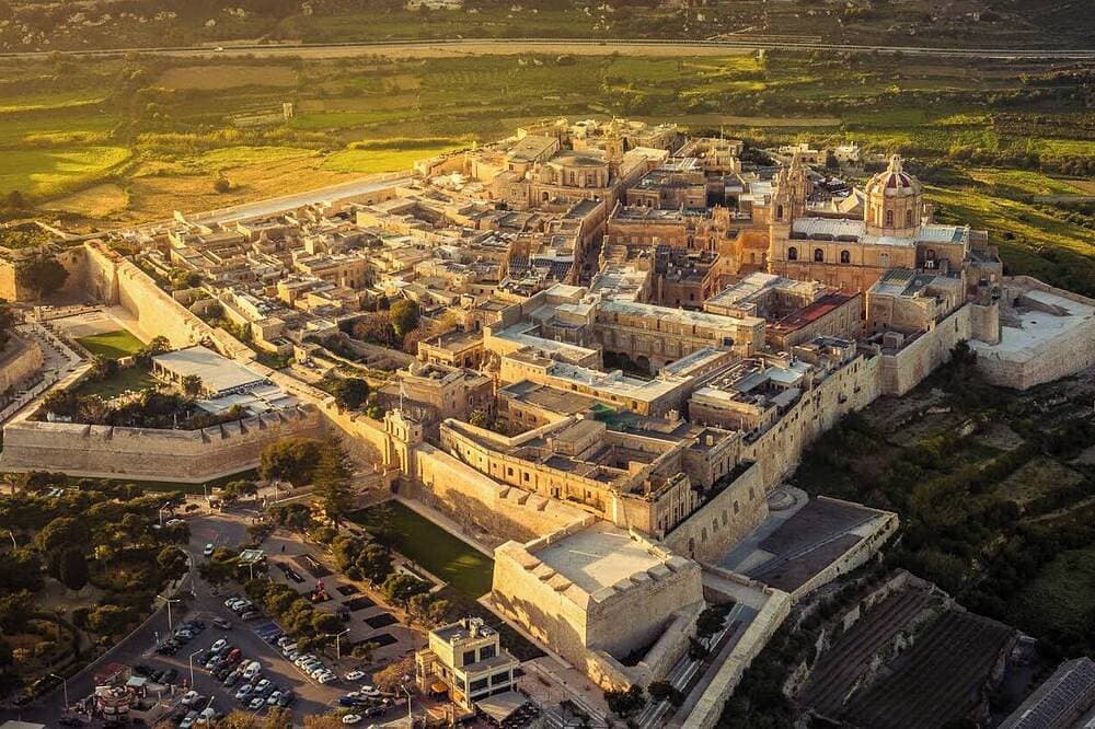 Mdina • Annie’s Place • Sweet 300Y.O. Townhouse with Norman Arch Inside Walls 1