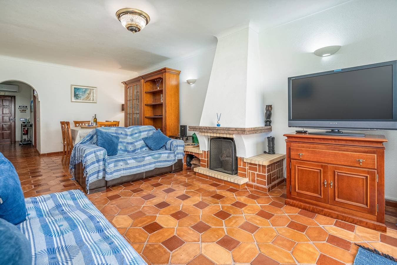 Foto 4 von 28: Ferienwohnung 'Casa verão Azul - Porches' mit Gemeinschaftspool, privater Terrasse und WLAN