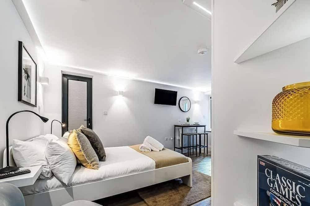 Chic Studio Steps from Windsor Castle 1