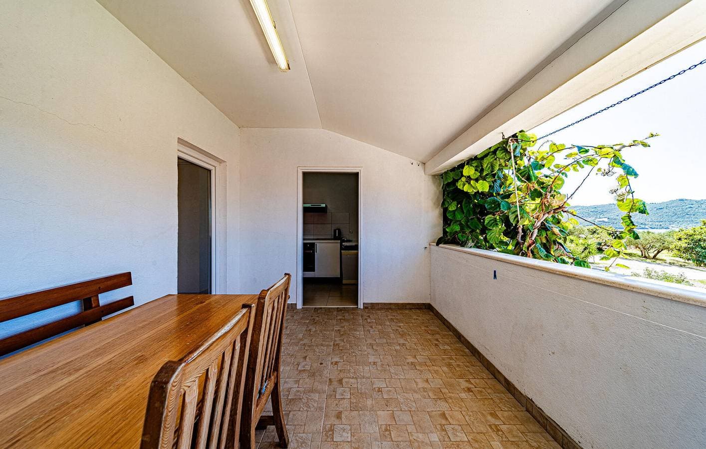 Foto 6 von 21: Gemütliche Ferienwohnung mit Terrasse, WLAN und Parkplatz in der Nähe des Strandes Tri Žala