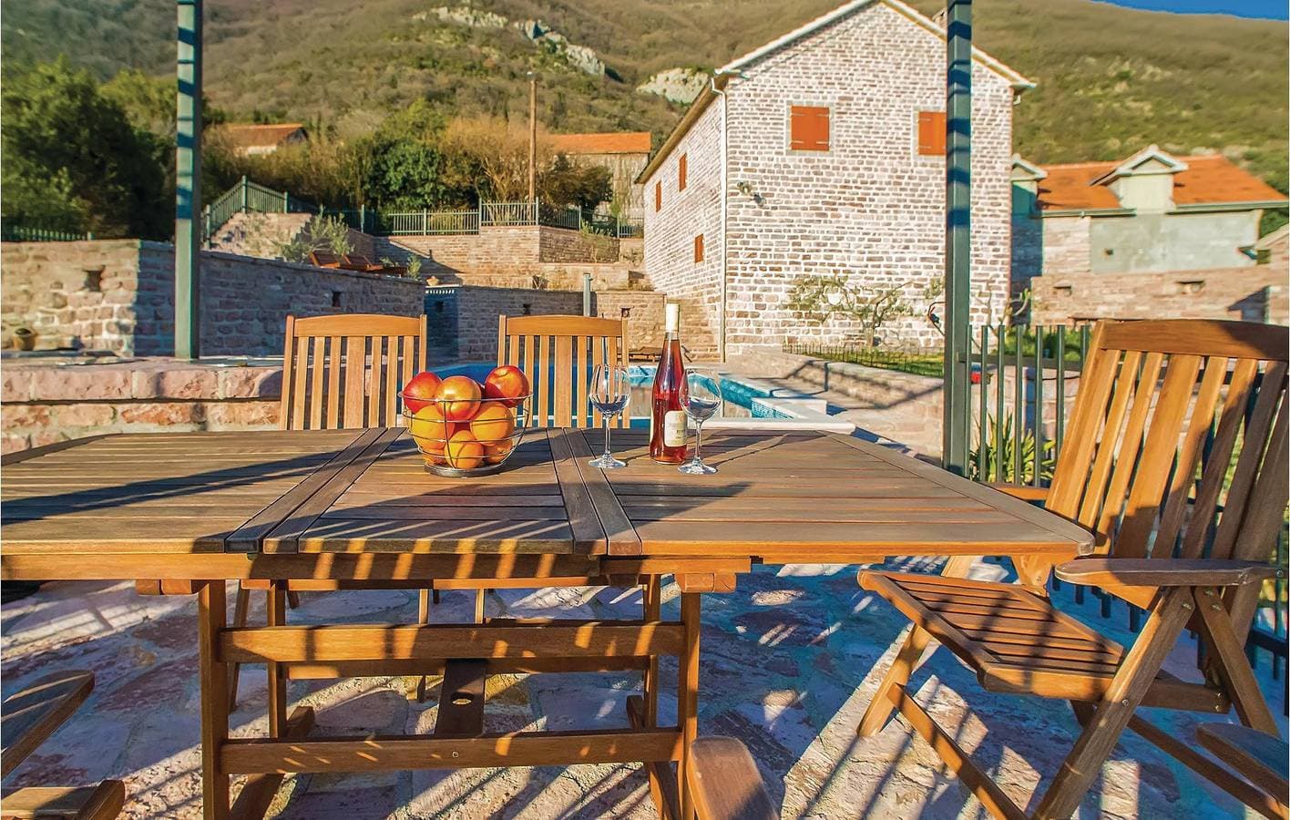Foto 13 von 23: Ferienhaus für 6 Personen mit Terrasse