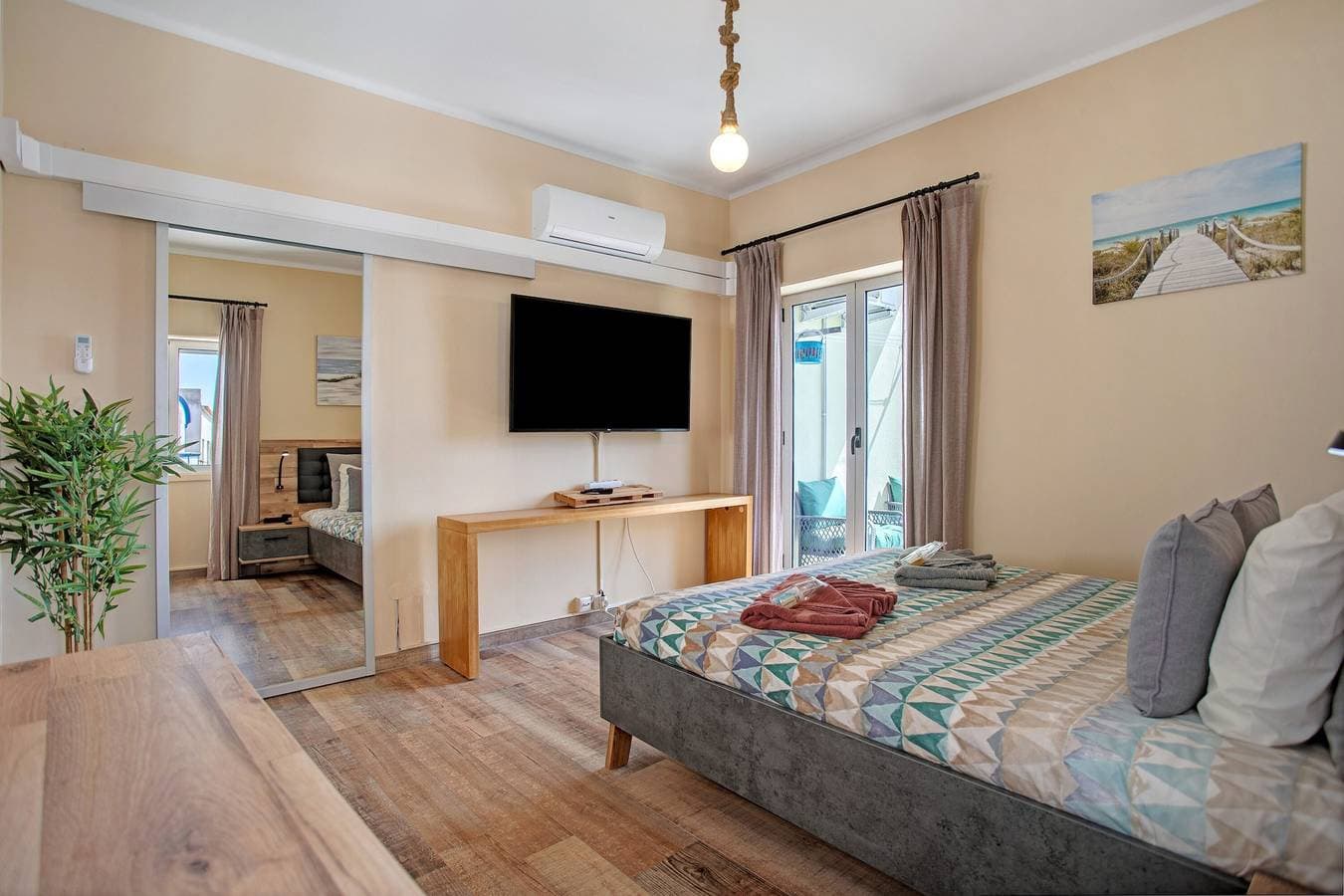 Foto 13 von 26: Ferienwohnung 'Home Away From Home' mit Balkon und WLAN