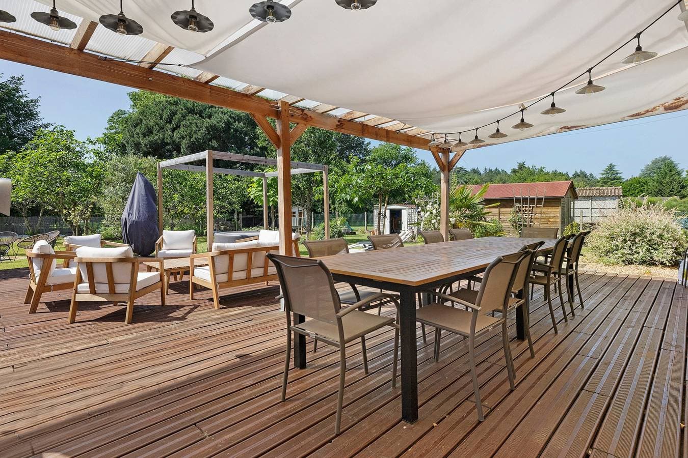 Foto 2 von 23: Gästezimmer „La Bienvenue“ mit gemeinsamer Terrasse, WLAN und Klimaanlage