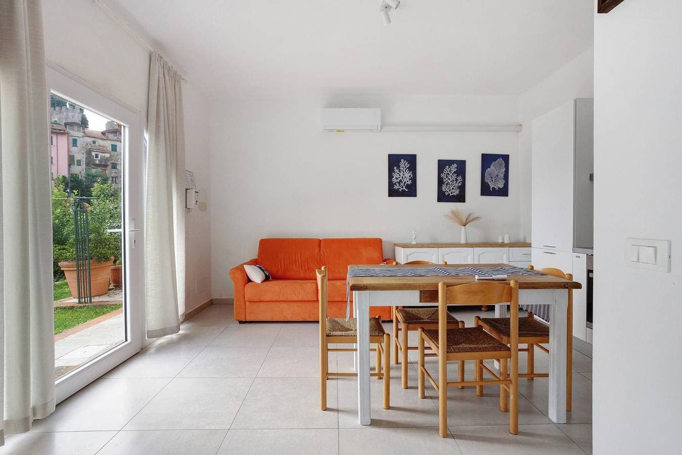 Foto 7 von 31: Apartment 'Montemare' mit privatem Garten, WLAN und Klimaanlage
