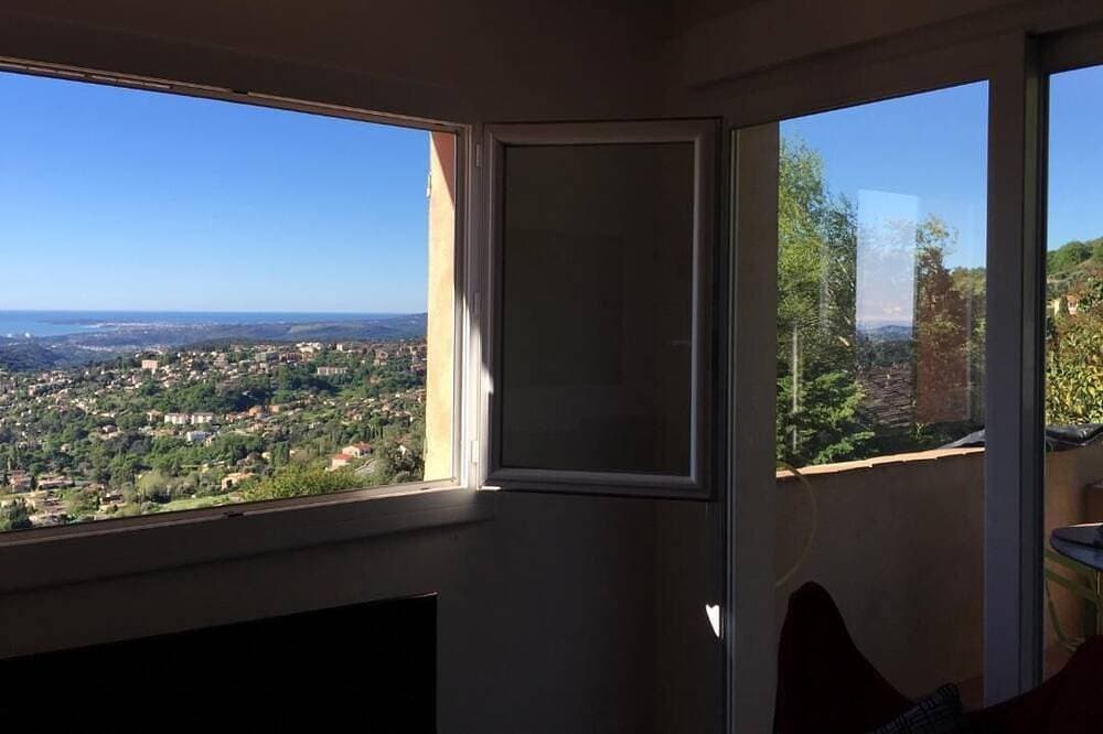 Foto 13 von 18: Ein Balkon am Mittelmeer