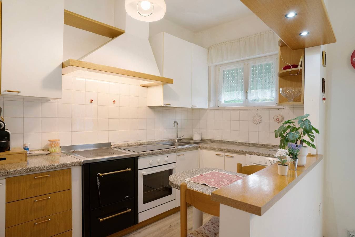 Foto 10 von 32: Ferienwohnung 'Marconi 35 Pergine' mit Bergblick, Gemeinschaftsgarten und Wi-Fi