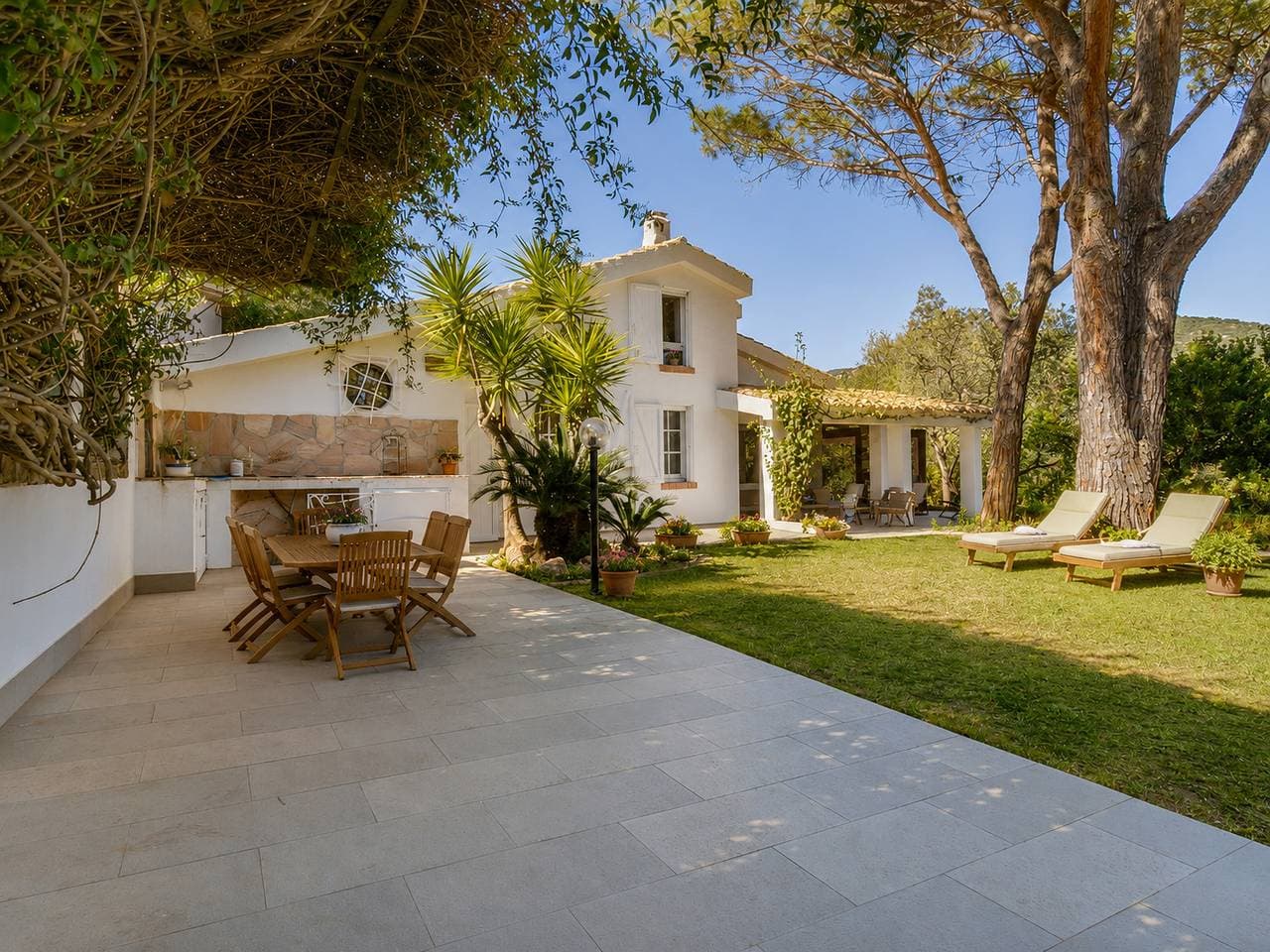 Villa Claudia Relax & Garden – Torre delle Stelle 1