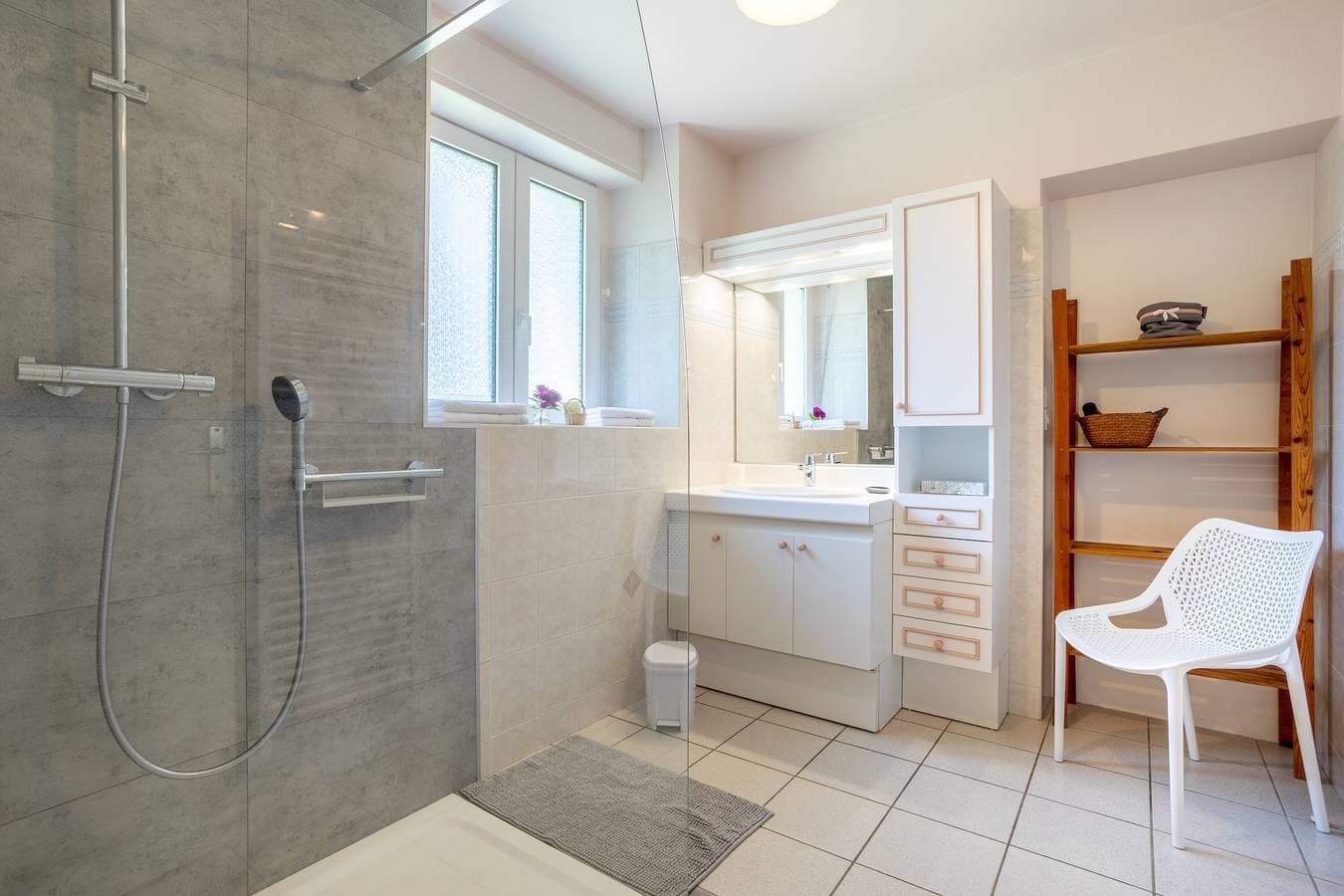 Foto 13 von 29: Ferienhaus 'Plain-pied' mit privater Terrasse, Gemeinschaftsgarten und WLAN