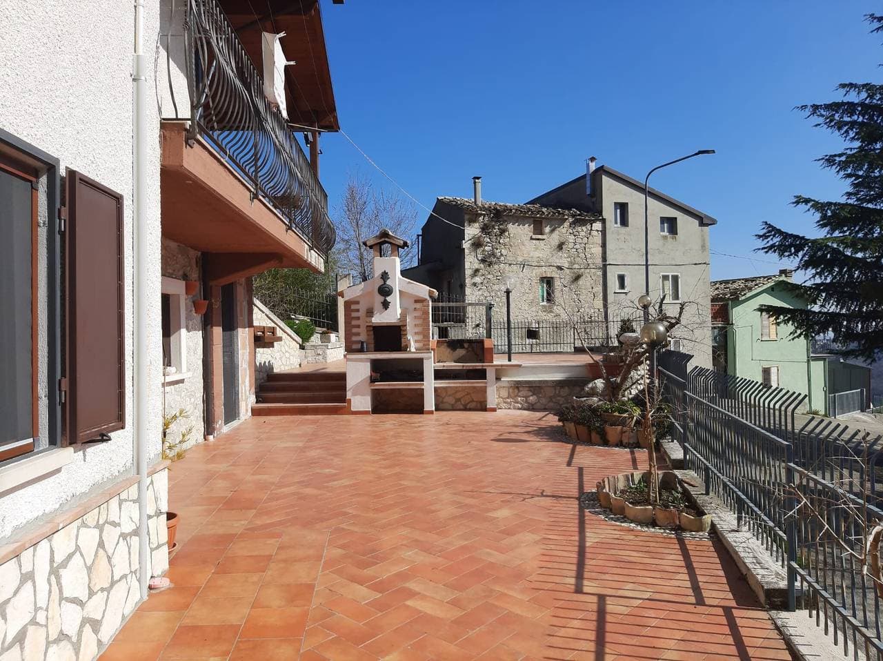 Foto 3 von 18: Ferienhaus 'Nel Cuore Della Maiella' mit Bergblick, privater Terrasse und WLAN