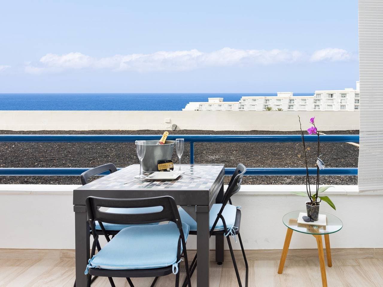 Foto 2 von 37: Schönes Studio direkt am Meer in Costa Adeje
