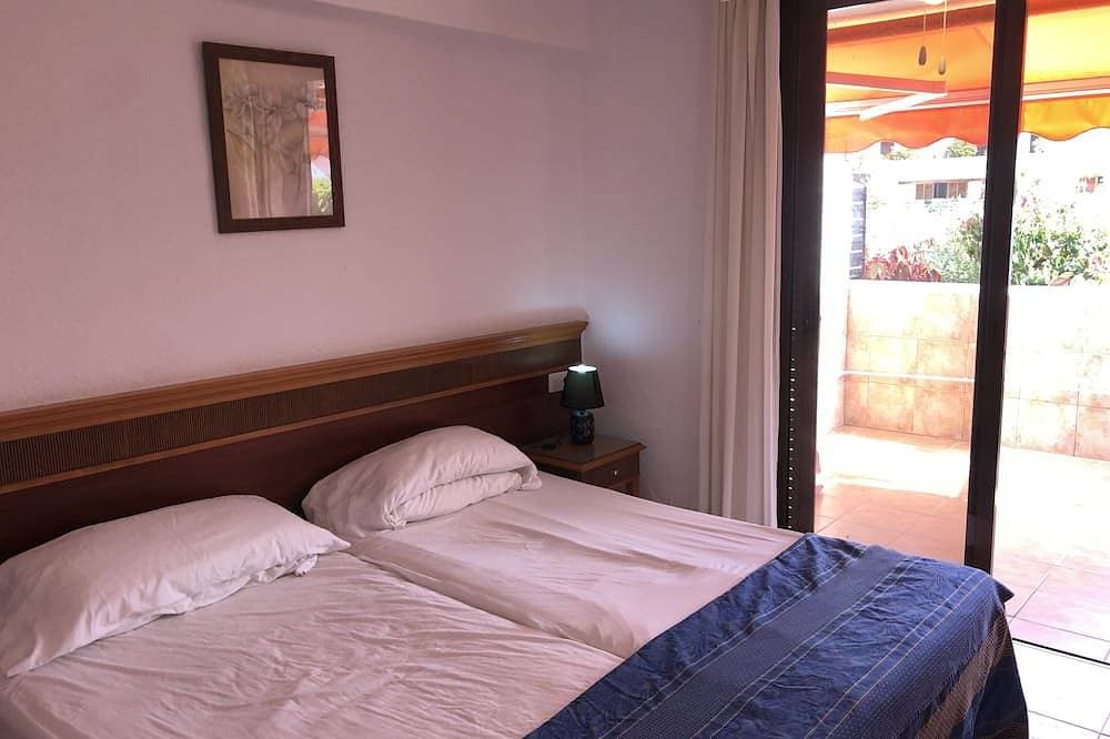 Foto 2 von 22: S. Parque Santiago 1-1 bed-pool-easy access. Sunny
