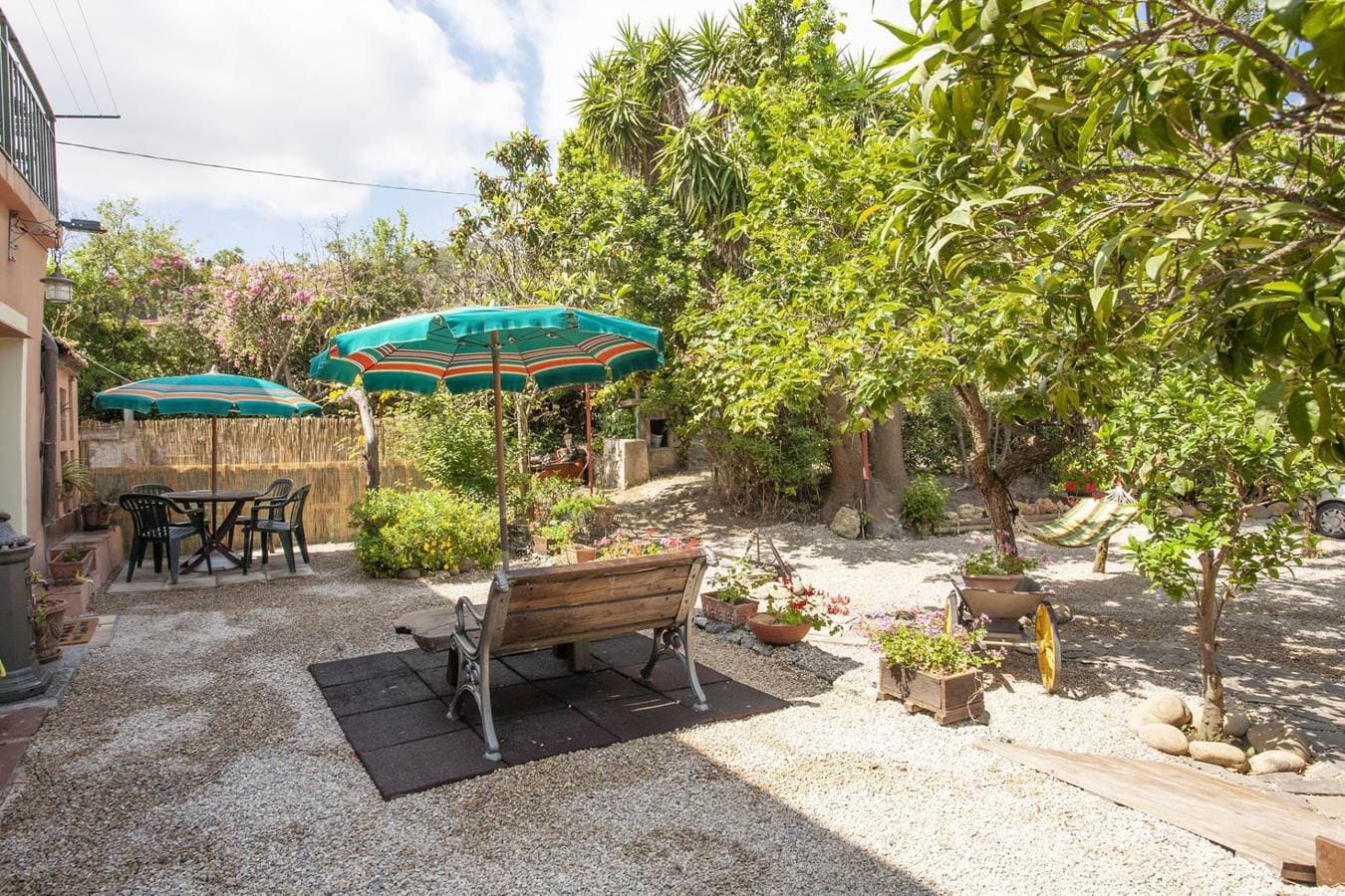 Foto 8 von 24: Ferienwohnung für 3 Personen mit Garten