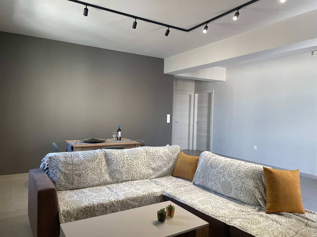 Foto 12 von 24: Ferienwohnung für 5 Personen mit Garten