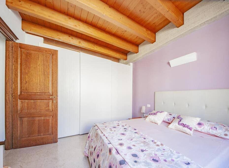 Foto 5 von 20: Two-Bedroom Apartment