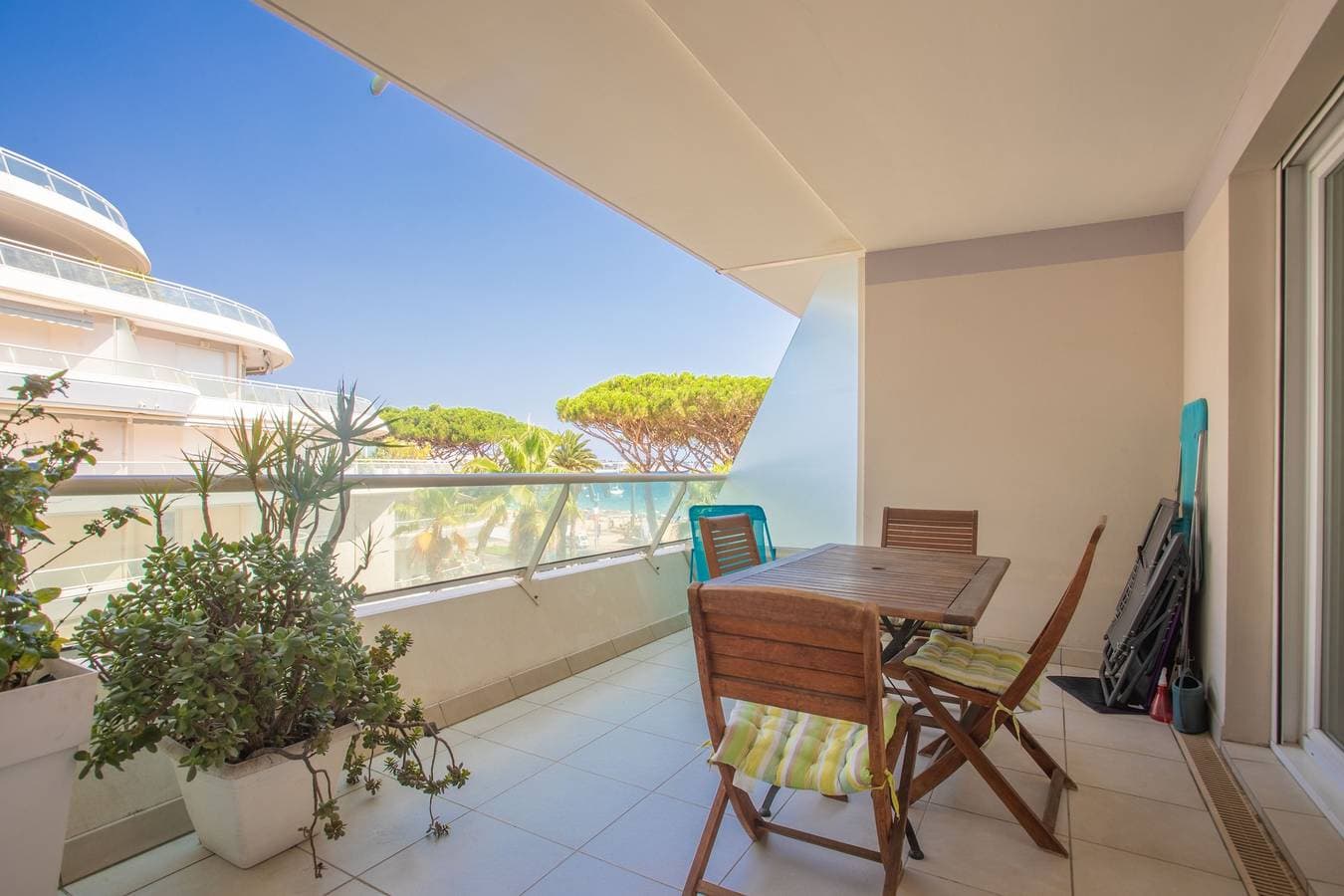 Foto 2 von 26: Ferienwohnung 'Superbe Appartement Vue Mer' mit Meerblick, Wi-Fi und Klimaanlage