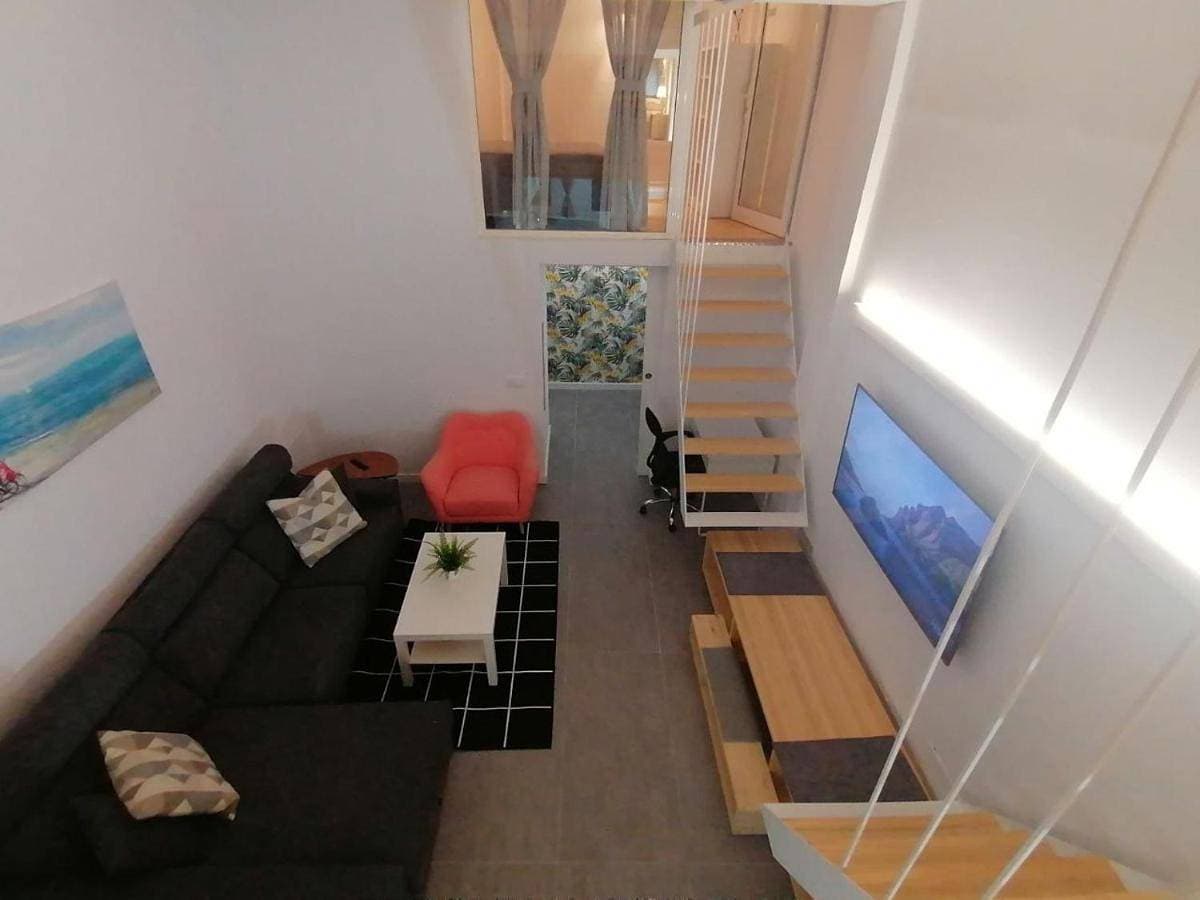 New & Modern Studio Loft 1