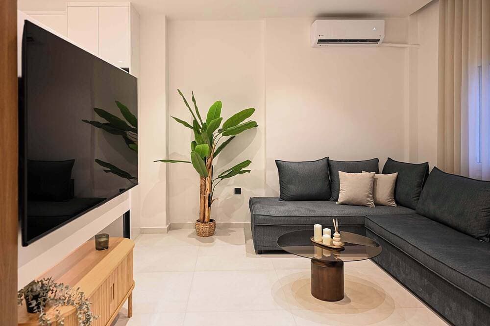 Foto 12 von 30: Light & Kozy Residence - Jacuzzi Lux Stay in Patra