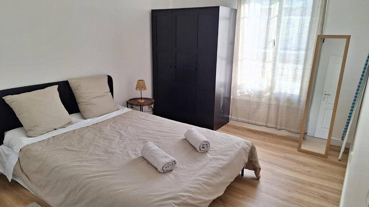 Foto 12 von 14: Two-Bedroom Apartment
