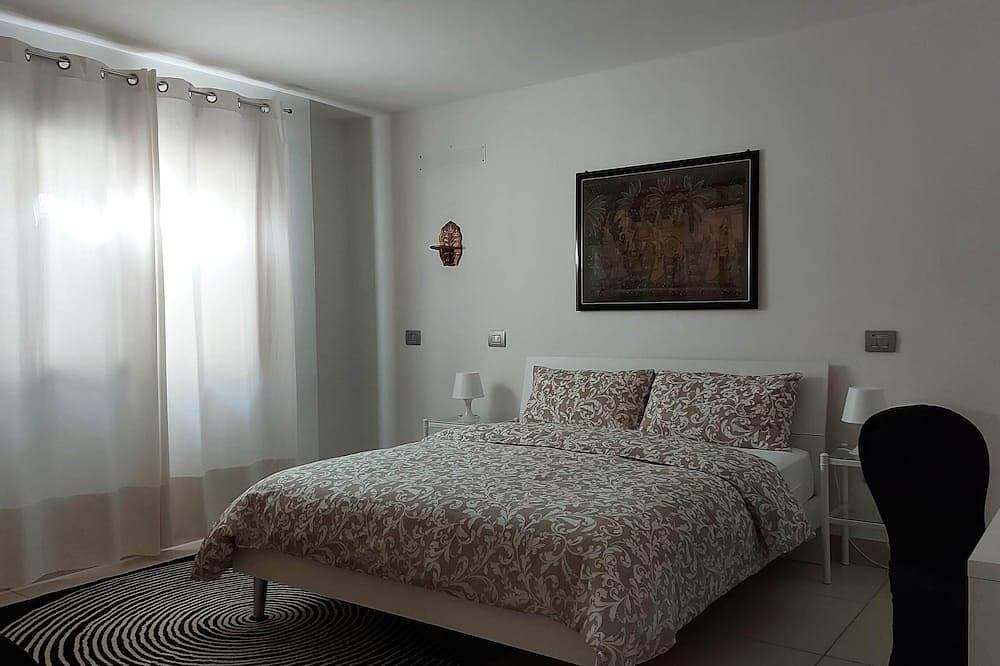 Foto 4 von 30: Villa Luigi a Poggio dei Pini: Unterkunft mit Parkplatz und Swimmingpool