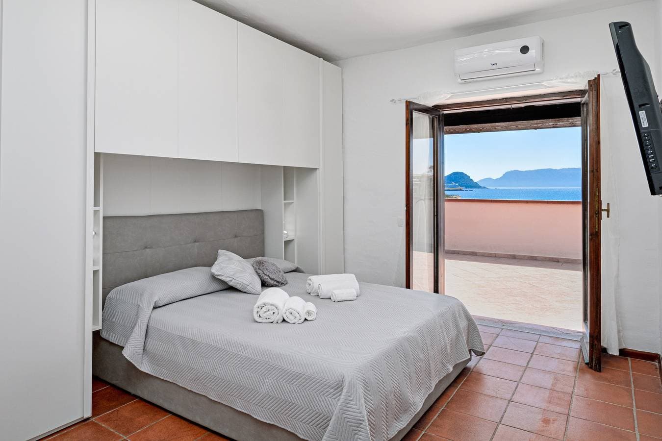 Foto 12 von 20: Ferienwohnung 'Pedra Rosa Tavolara' mit Meerblick, WLAN und Klimaanlage