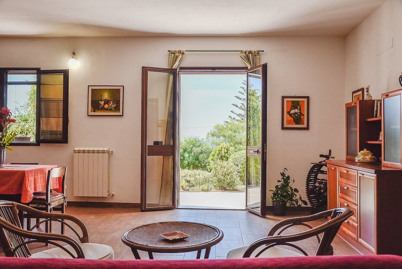 Foto 7 von 30: Ferienwohnung 'Villa Sovareto' mit Meerblick, Gemeinschaftsgarten und WLAN
