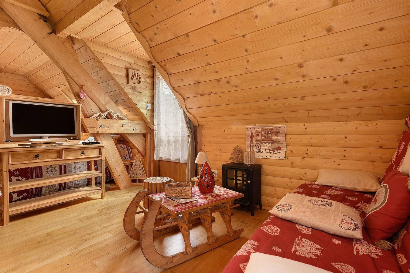 Foto 4 von 23: Gemütliches Chalet mit traumhaftem Bergblick – ideal für Familien oder Freunde
