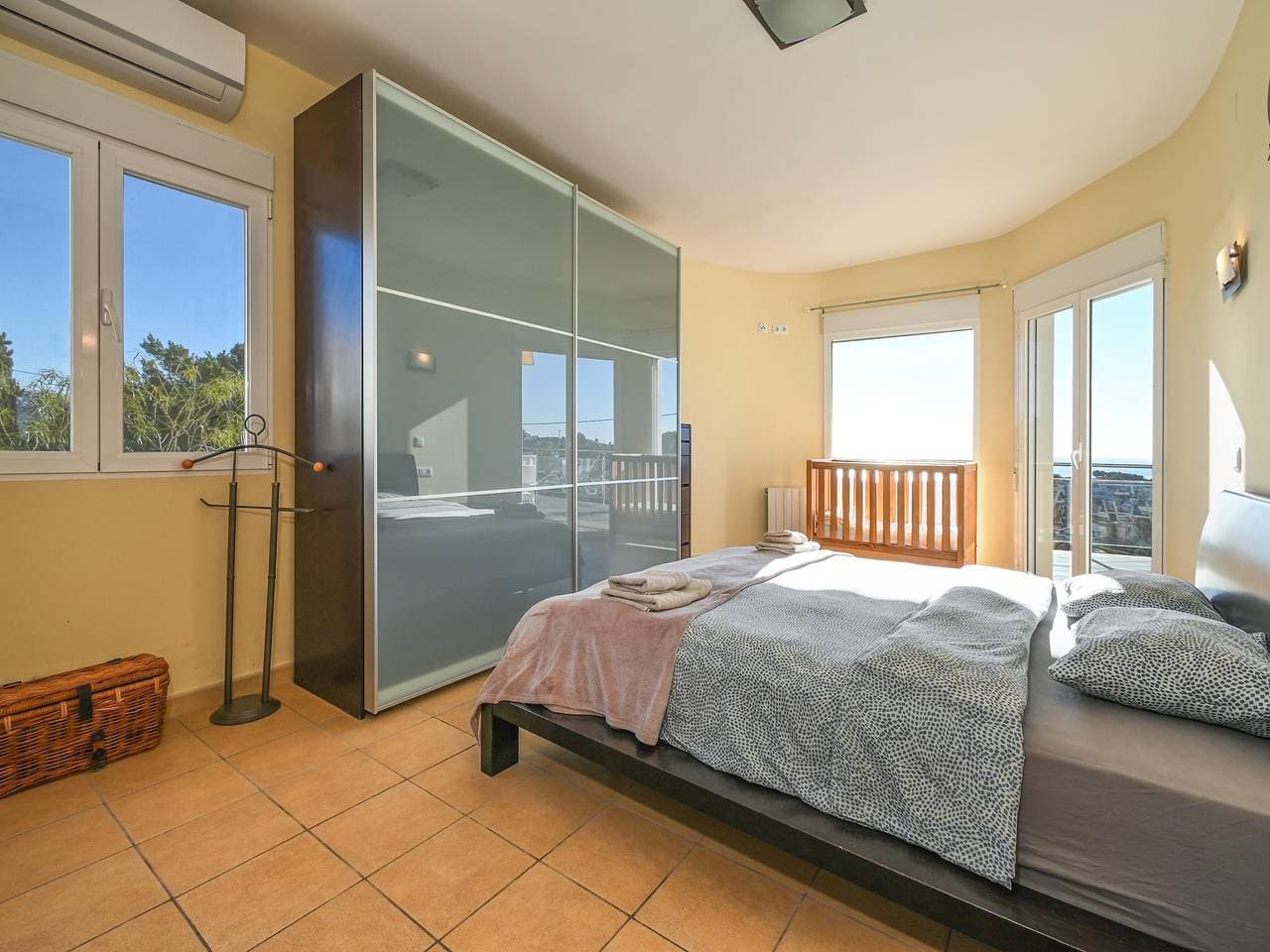Foto 8 von 82: Villa in Moraira mit Pool am Strand
