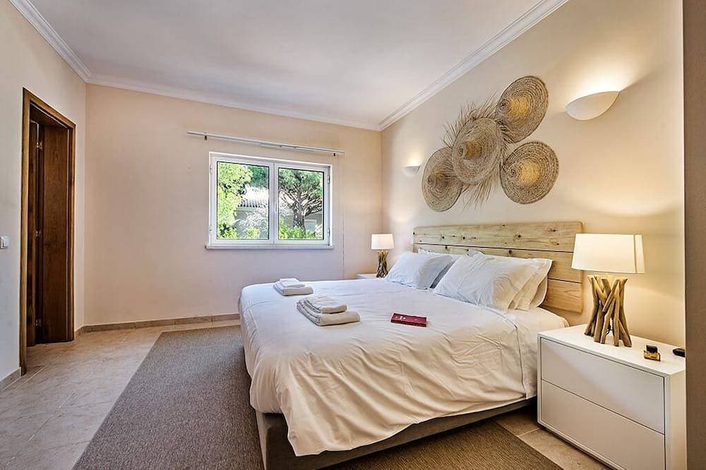 Foto 4 von 30: Geräumige Villa mit Pool in Praia Verde, zu Fuß zum Strand, mit kostenlosem WLAN