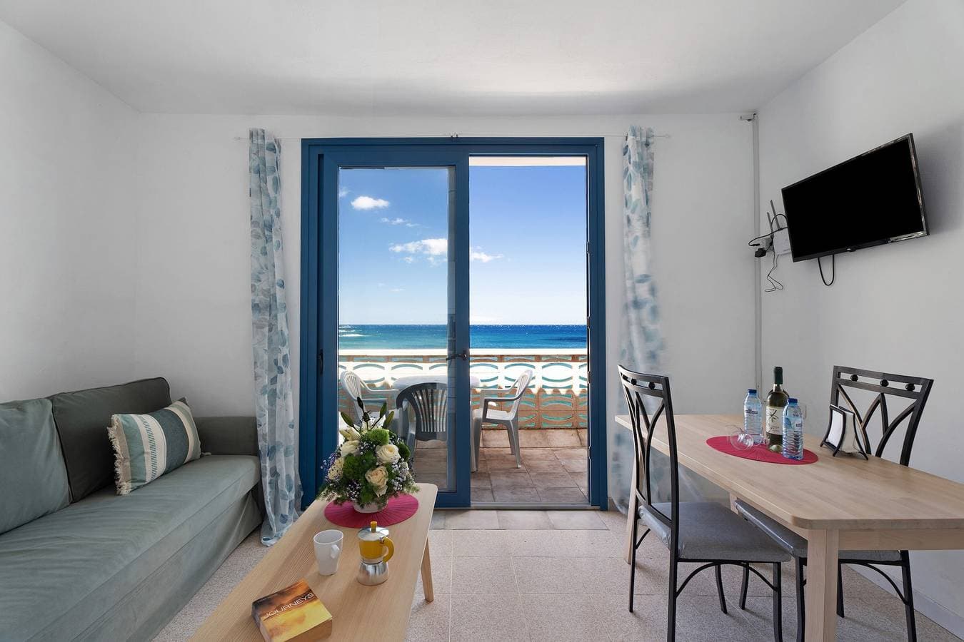 Foto 4 von 28: Apartment 'Playa Azul - 6' mit Meerblick, privater Terrasse und WLAN