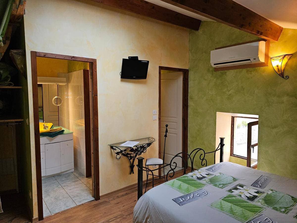 Foto 4 von 14: Family Room with Mountain View