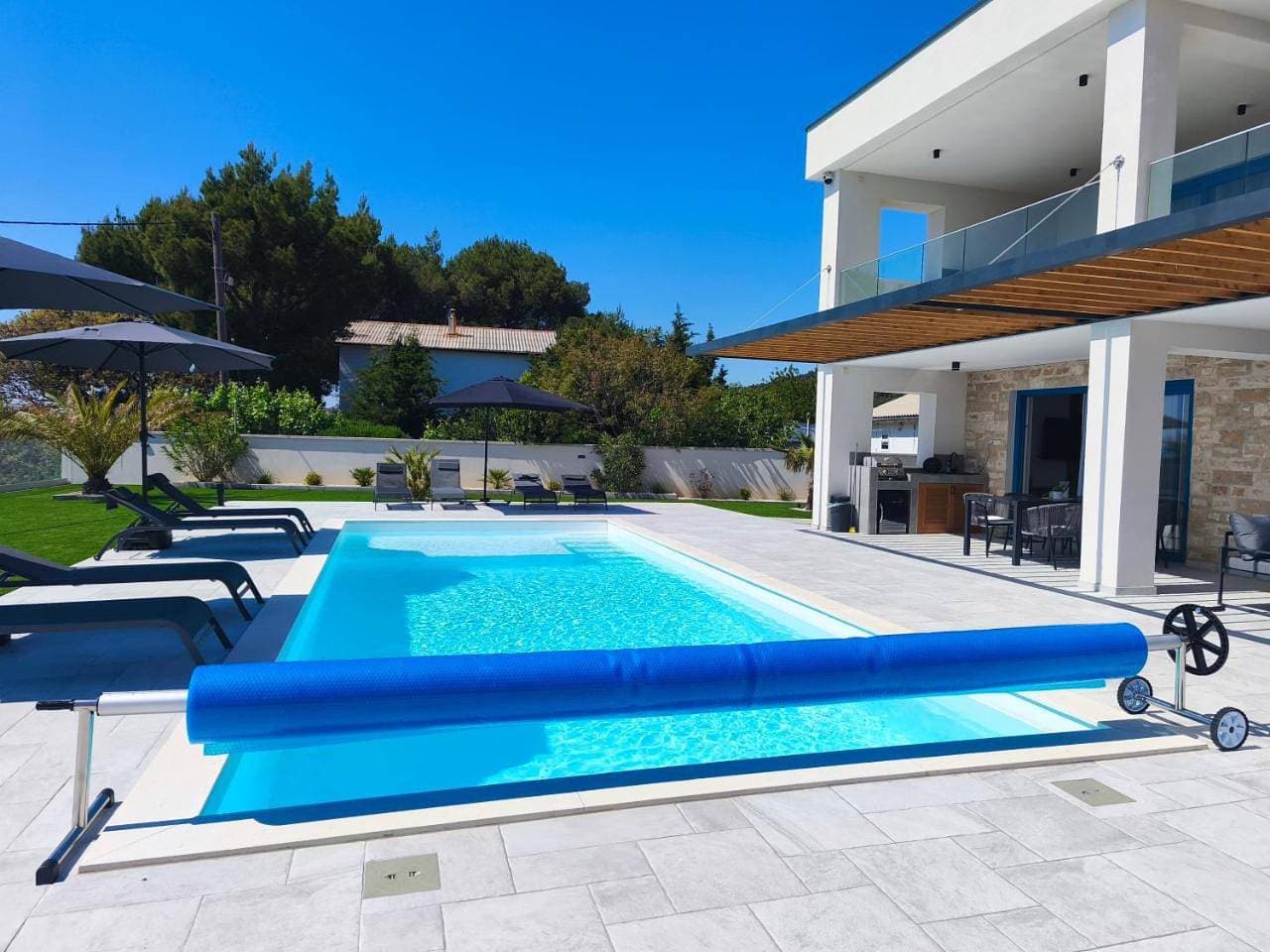 Foto 6 von 118: Villa with Private Pool